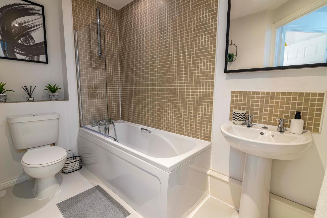 Fantastic Apartment, Short Distance From City Centre, Free Parking 노팅엄 외부 사진