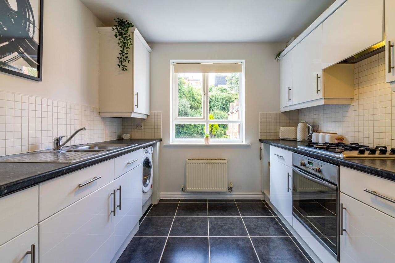 Fantastic Apartment, Short Distance From City Centre, Free Parking 노팅엄 외부 사진